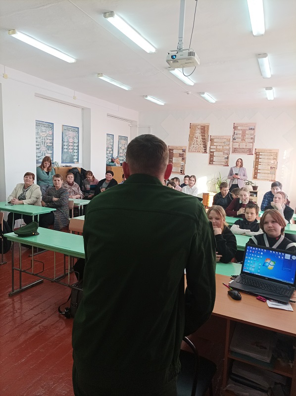 Встречи с участниками СВО прошли в Рыбинской школе.