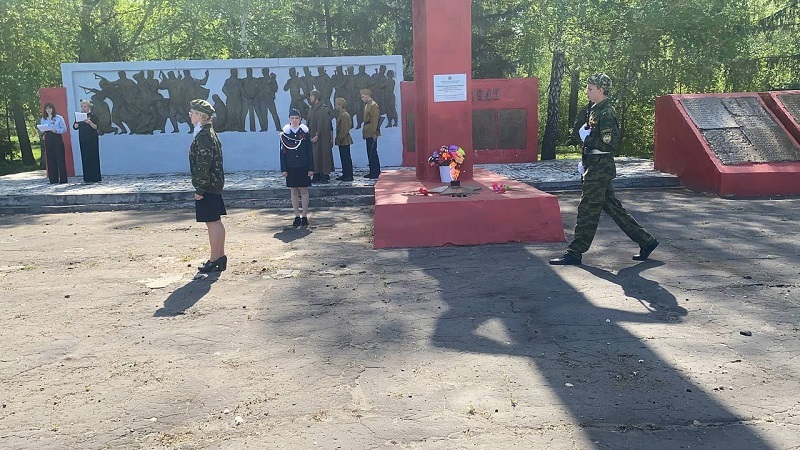 9 МАЯ Первые Рыбинской школы приняли участие в Почётном карауле на Мемориале Славы.